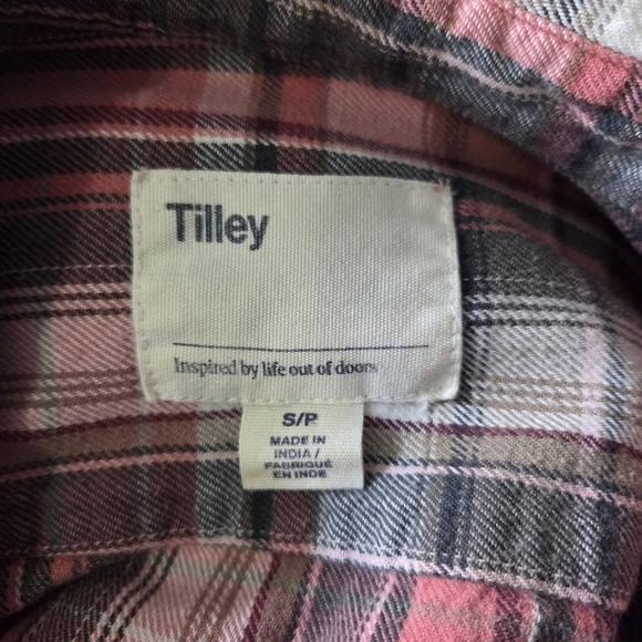 ⭐️Tilley Pink Plaid Flannel Button-Up Shirt Size Small - Picture 6 of 6
